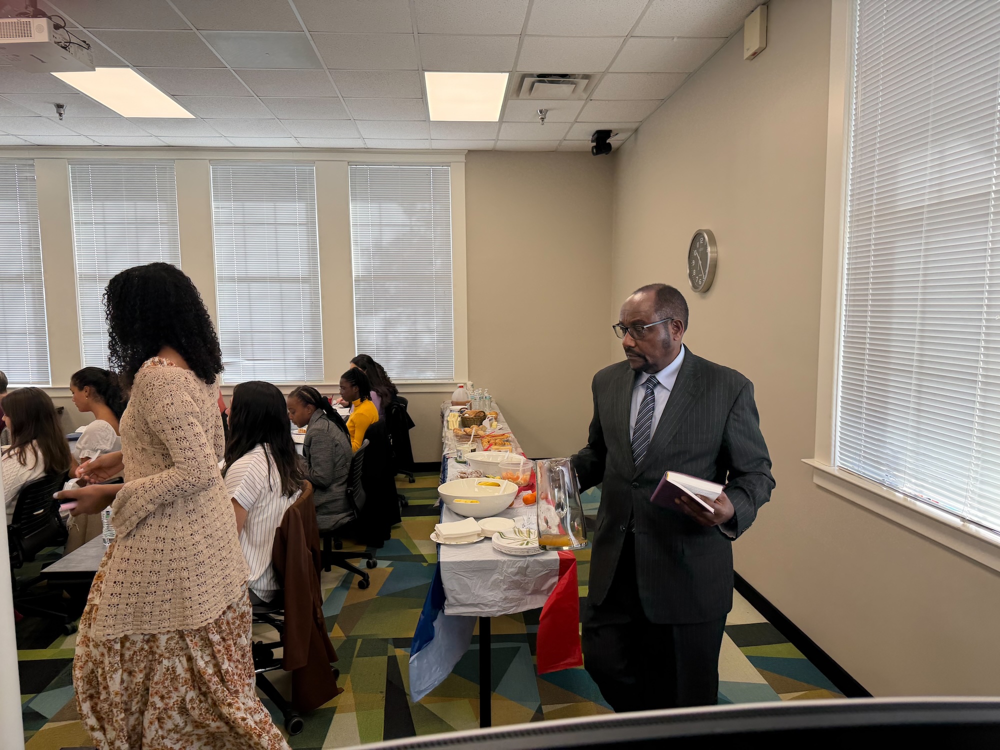 People getting some good food.