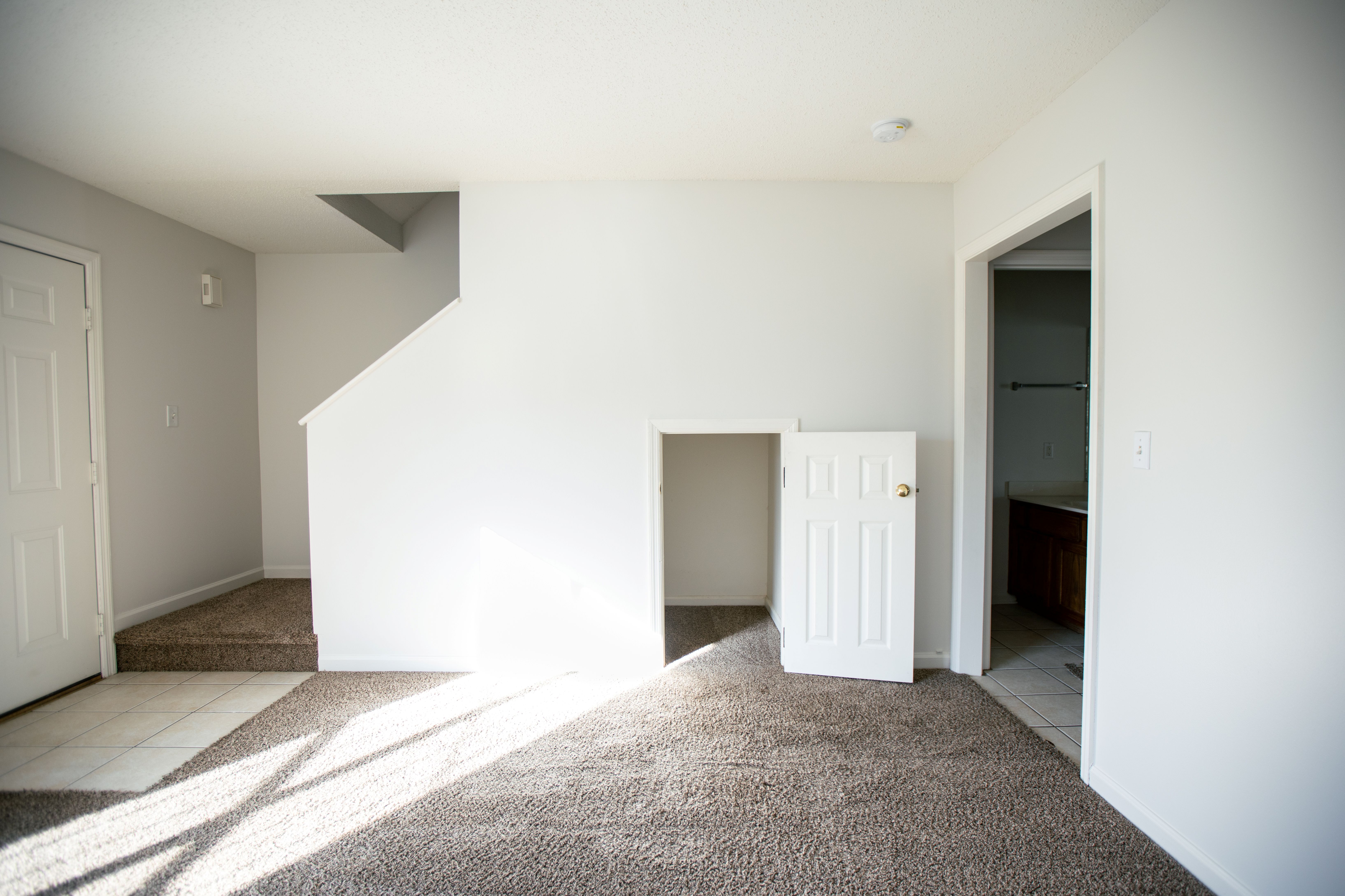 stair closet                    